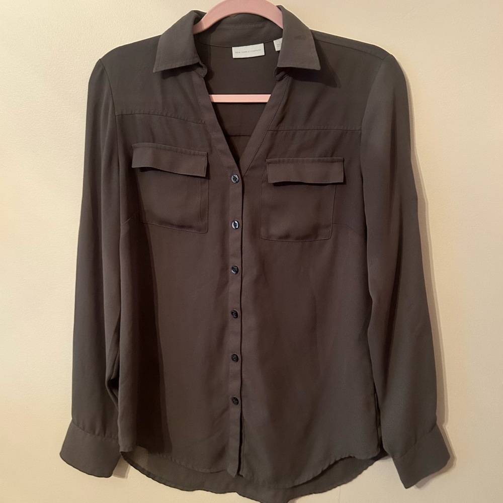 Chic Button-Up Blouse